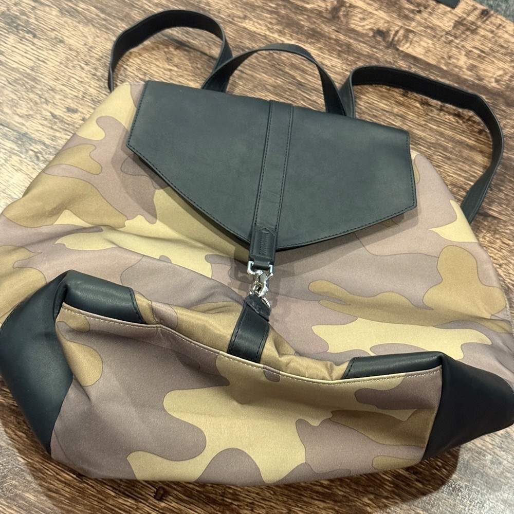 Stella & Dot Camouflage Print and Floral Interior Bag with Red and Green Accents